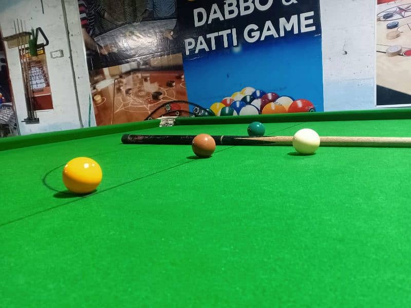 SNOOKER 6X12 TABLE WITH COMPLETE SETUP 0