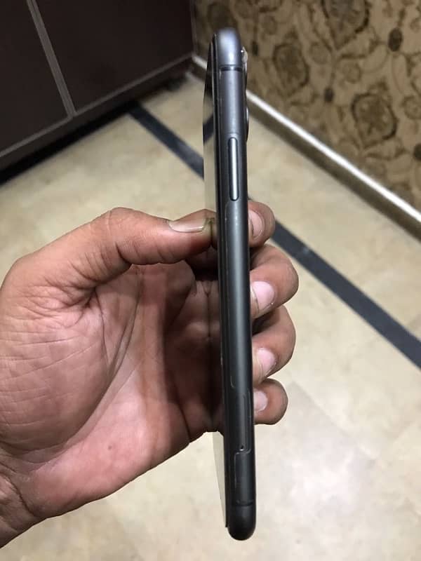 iphone 11 black 64gb jv nonpta 3