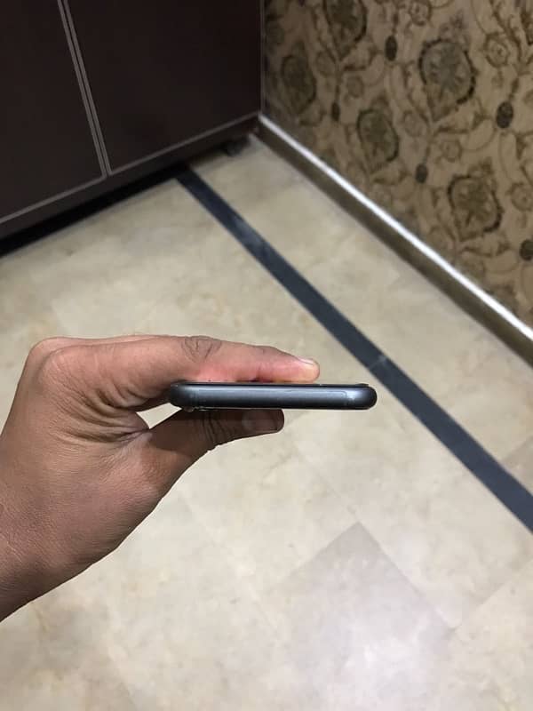 iphone 11 black 64gb jv nonpta 4