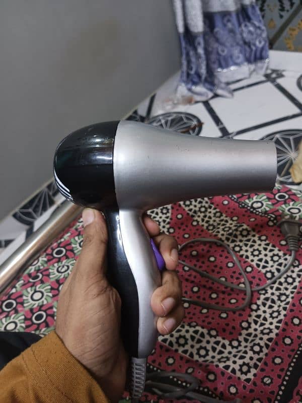 hair dryer 2