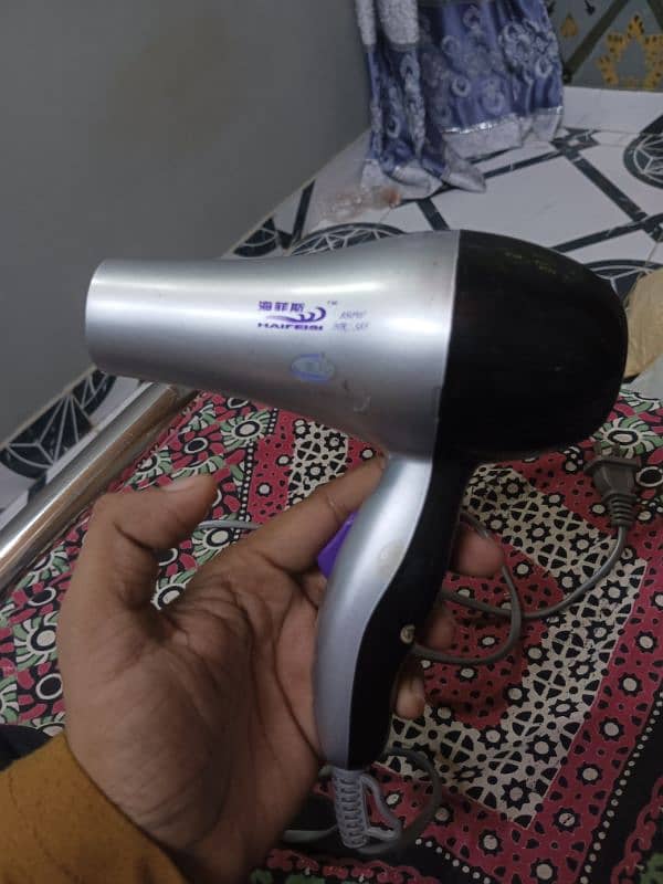 hair dryer 4