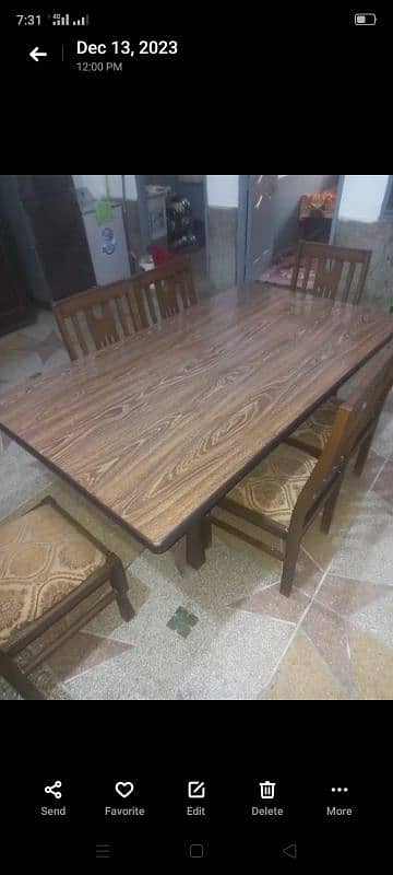 Dining table 0