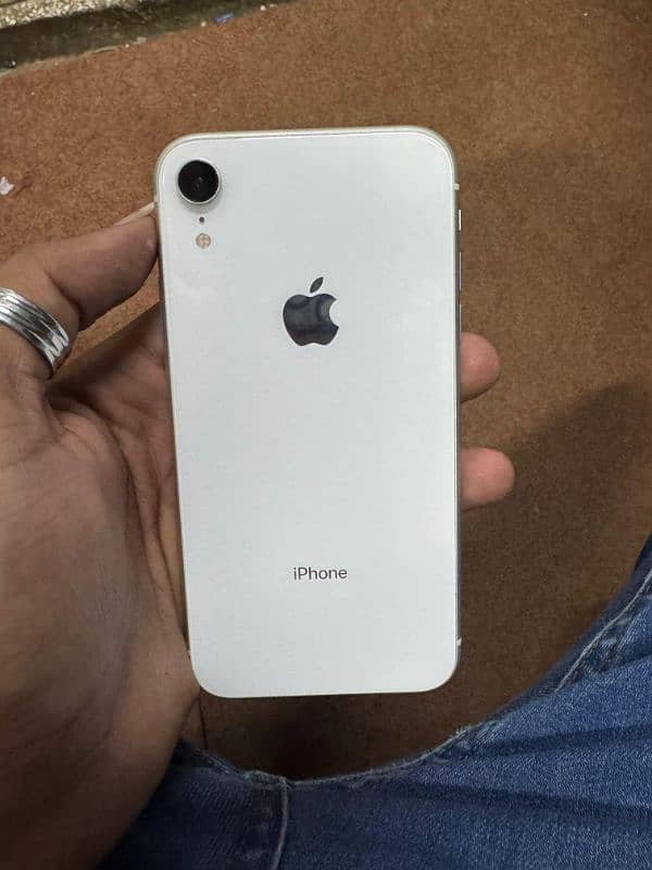 iphone XR 0