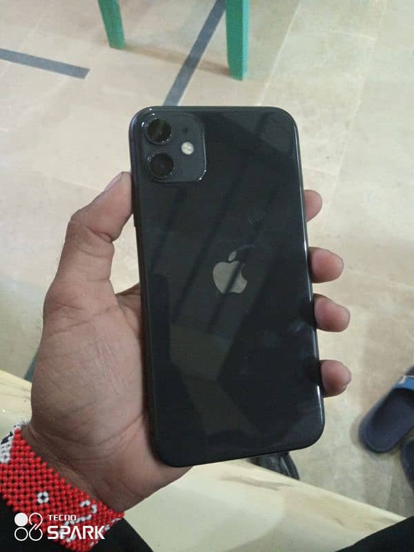 mobile iphone 11 hai factry unlock hai condition 10by10 64gb 0