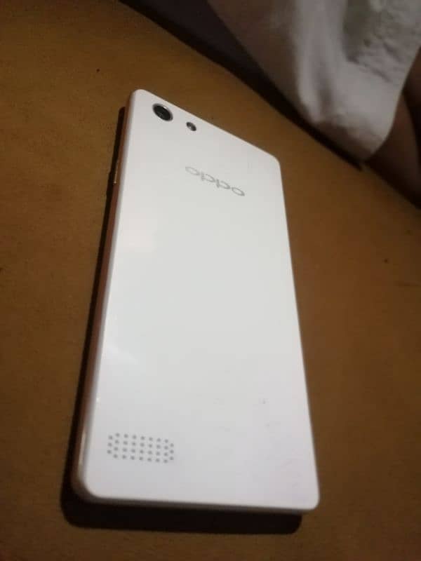 OPPO A33m 1