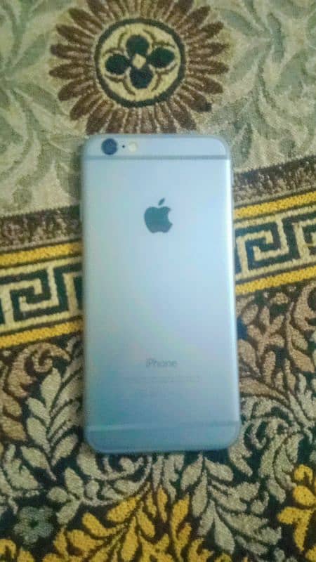 iphone 6 urgent sale. serise byser contect me. 03140882096. 1