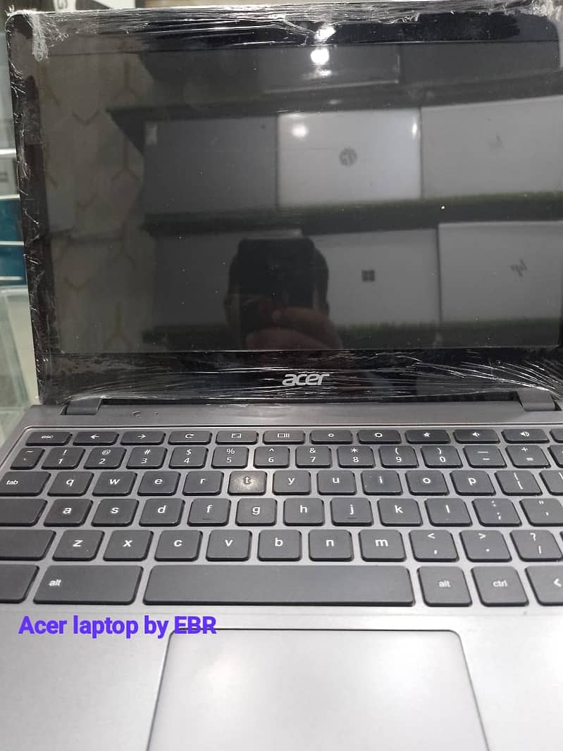 Acer | C740 | 128GB Storage | 4GB RAM | 11.6″ Display | Windows 10 | 4 1