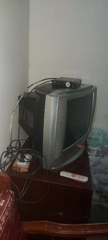 LG tv genuien lush condition 1