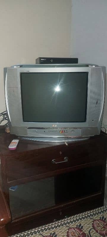 LG tv genuien lush condition 3