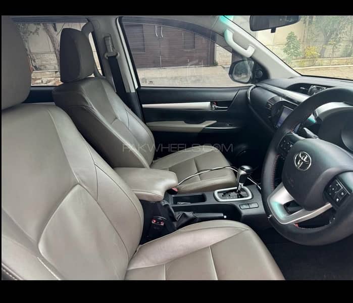 Toyota Hilux 2019 1