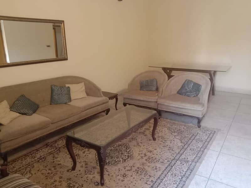 10 MARLAUPPER PORTION FOR RENT IN ALLAMA IQBAL TOWN 7