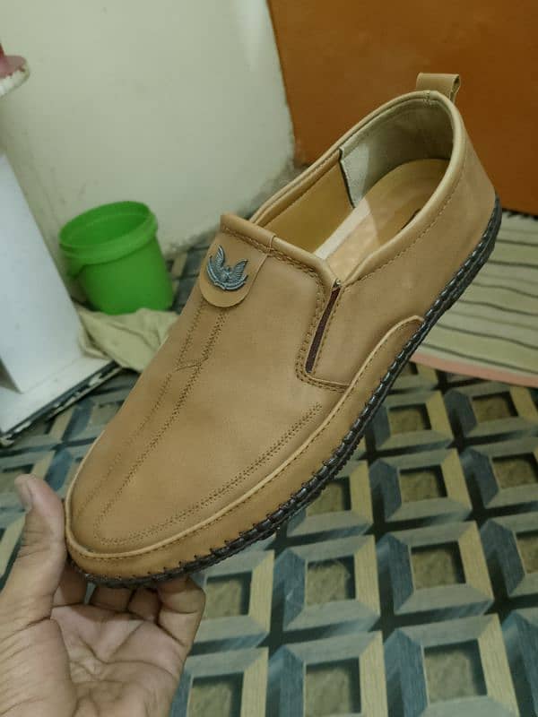 Clanks shoes he original hai new he bilkul size 42 number he 0