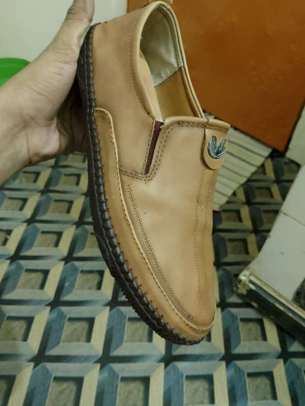 Clanks shoes he original hai new he bilkul size 42 number he 2