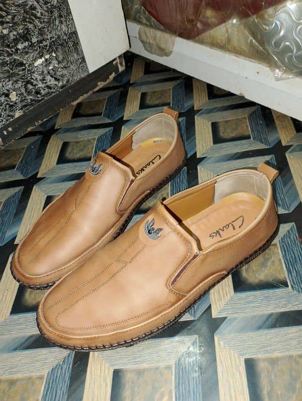 Clanks shoes he original hai new he bilkul size 42 number he 7