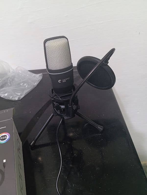 yanmai  RGB gaming microphone 1