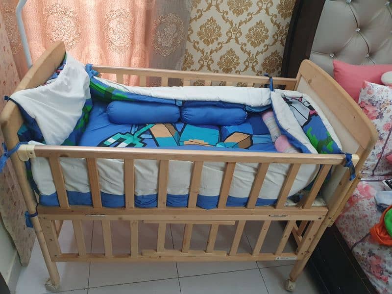 baby cot 1