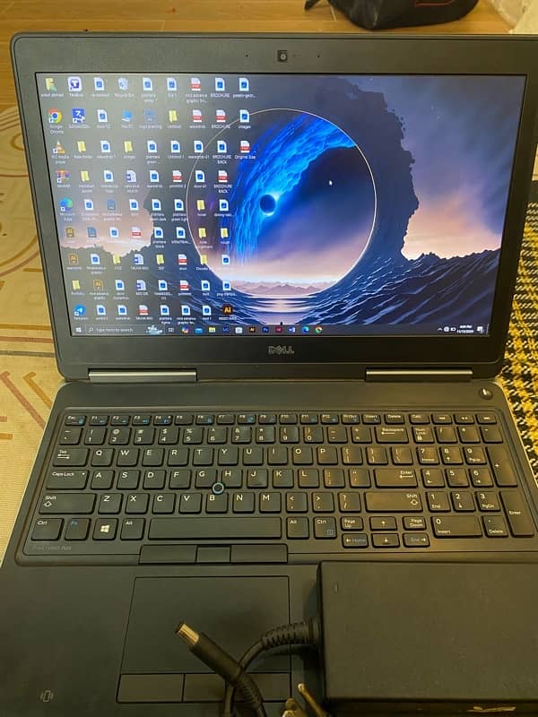 Dell Precision 7520 1