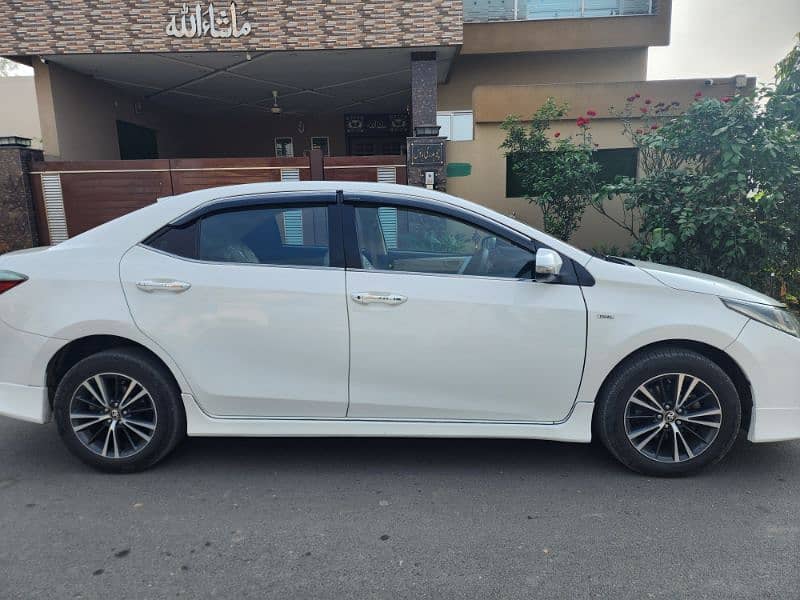 Toyota Corolla Altis 2017 17