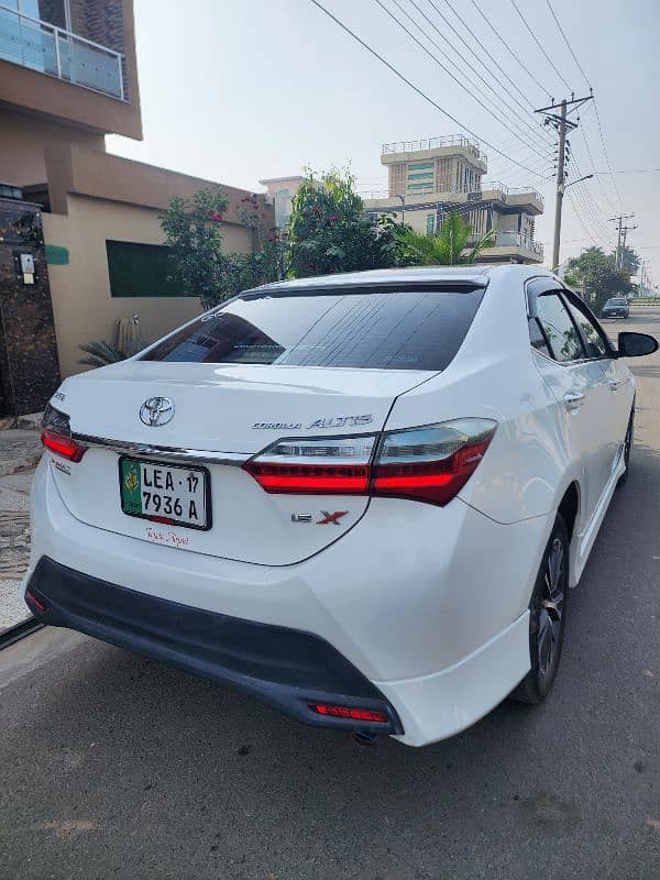 Toyota Corolla Altis 2017 18