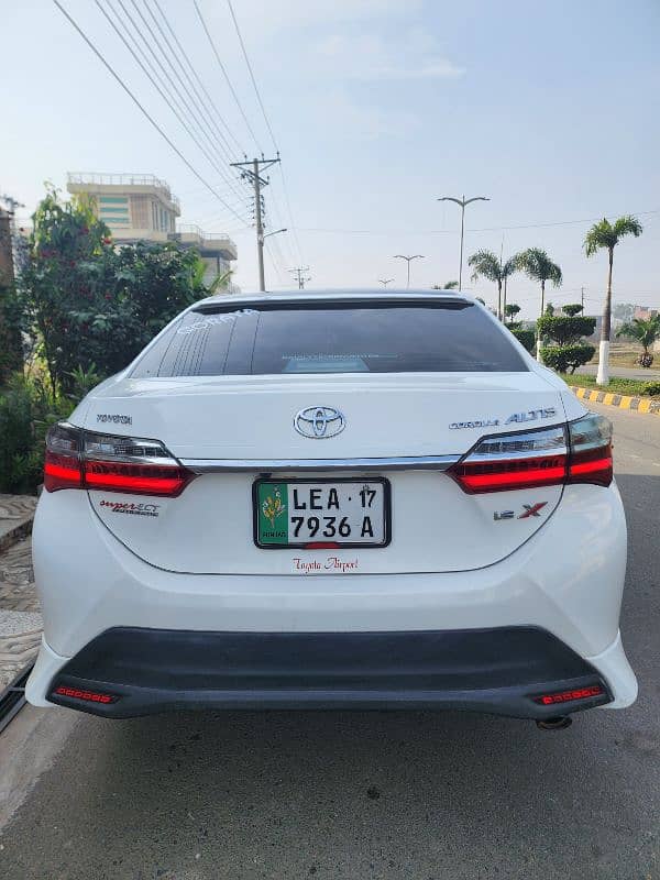 Toyota Corolla Altis 2017 19