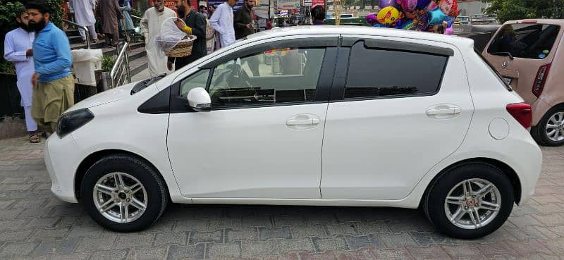 Toyota Vitz 2016 7