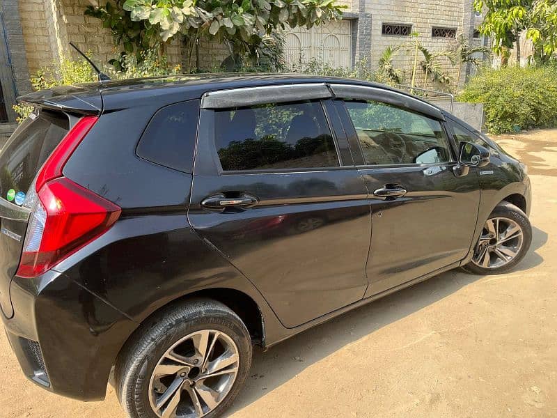 Honda Fit 2016/2018 very well maintained 3