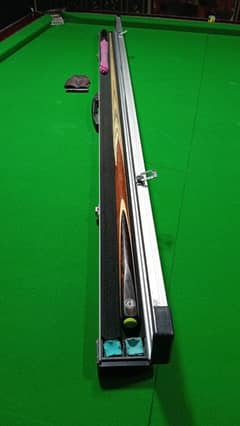 master tournament cue rare use with power full stroke