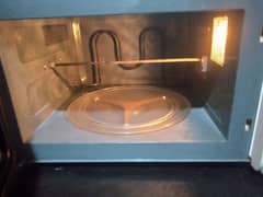 microwave oven