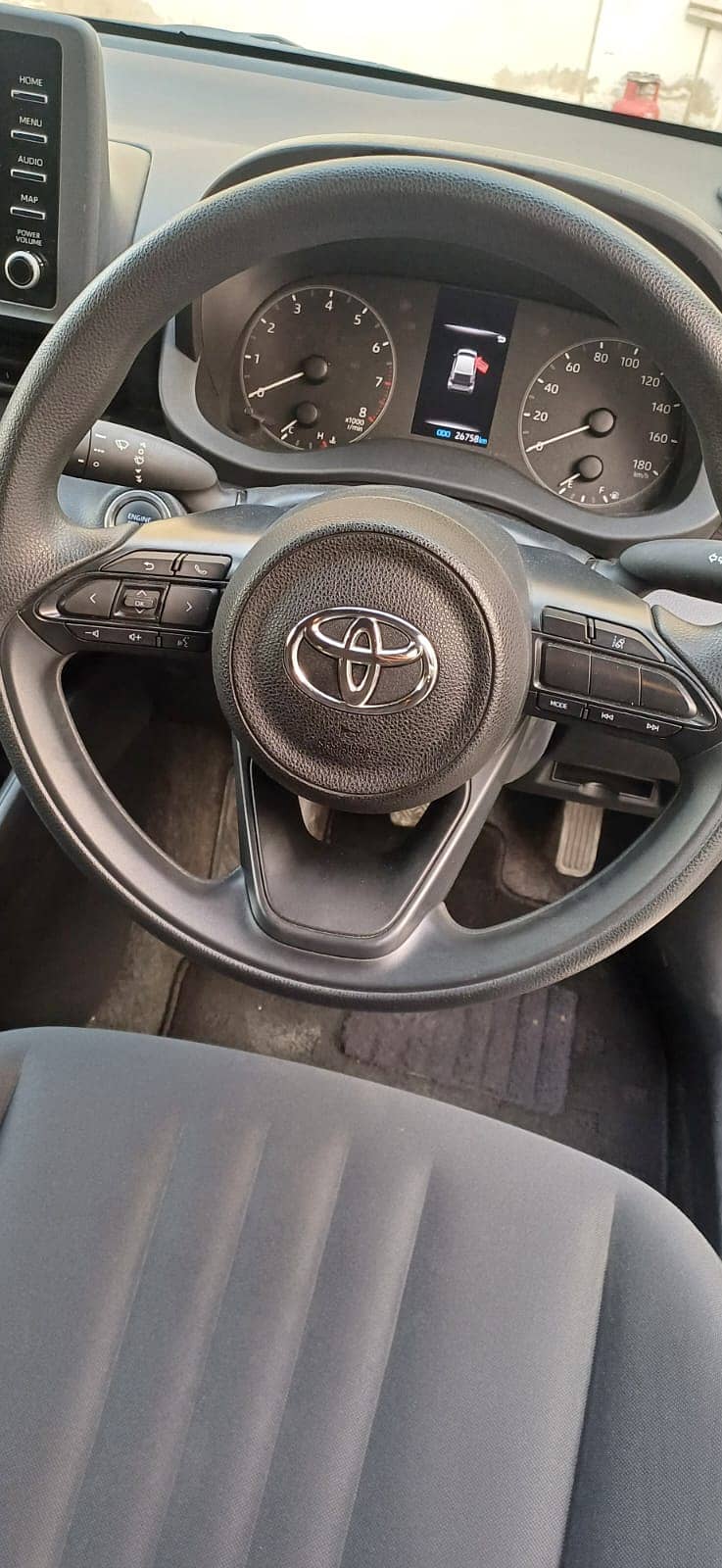 Toyota Yaris 2023 17