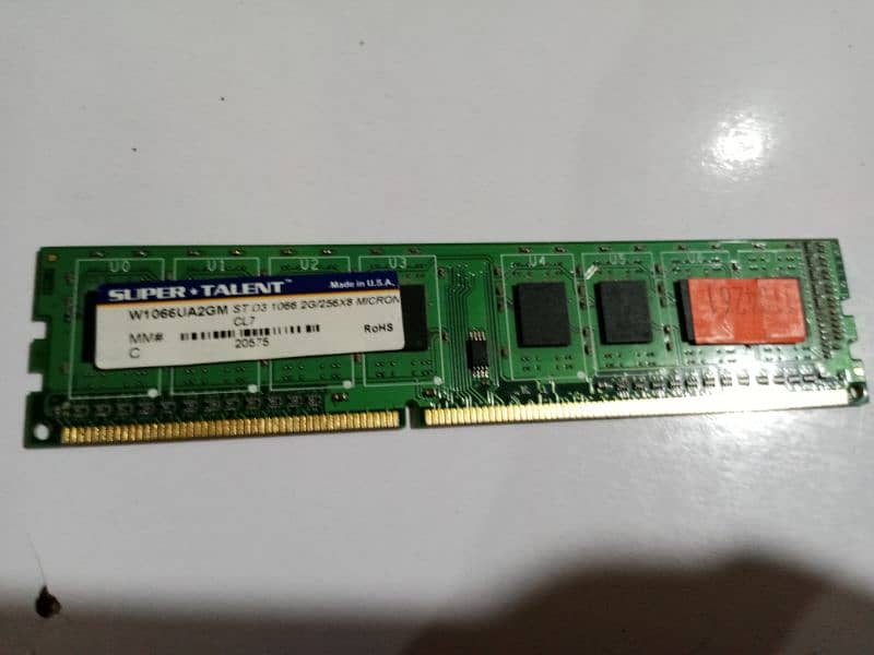 2 GB Ram DDR 3 1600hz 2