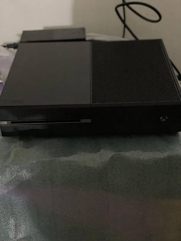 Xbox one 500 gb  1 week used 0