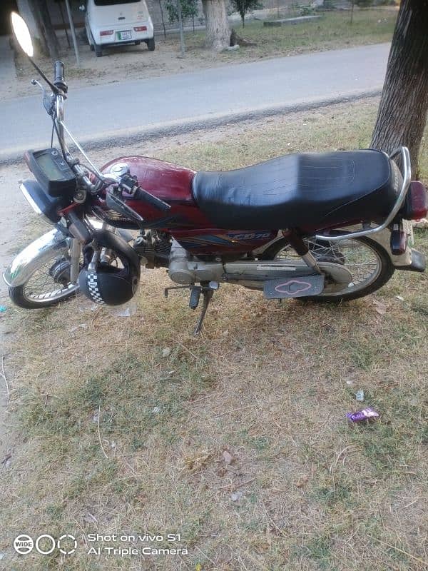 Honda ,CD70 3