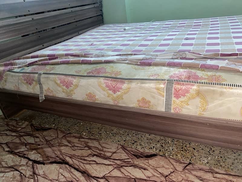 king size bed and mattress 1