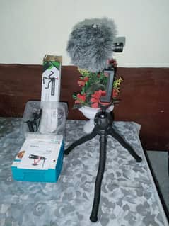 Boya BY MM1 shotgun Mic with icone flexible tripod