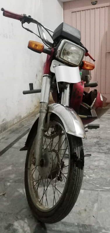 Urgent Crown 70 cc bike for sale 3