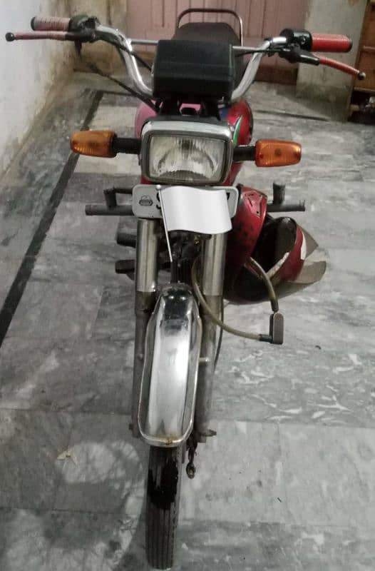 Urgent Crown 70 cc bike for sale 4