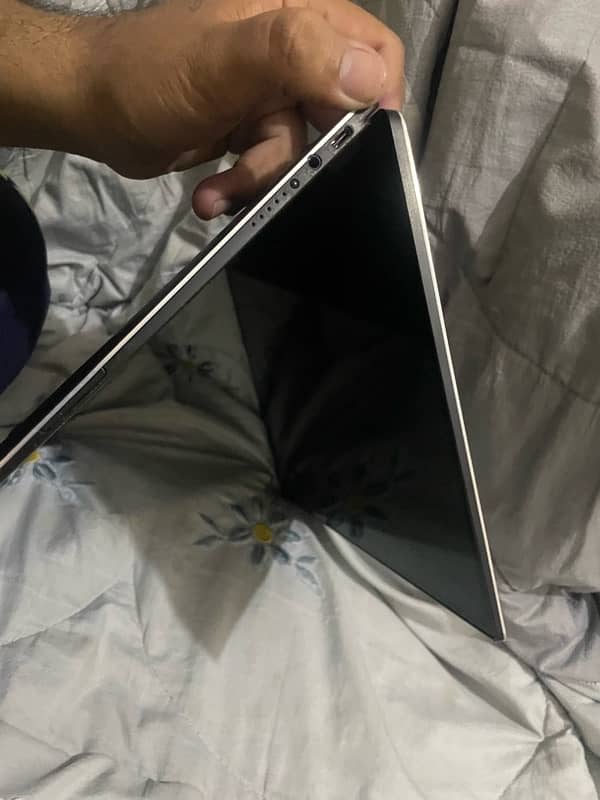 Dell XPS i7 7th generation touch screen turbo processor 4