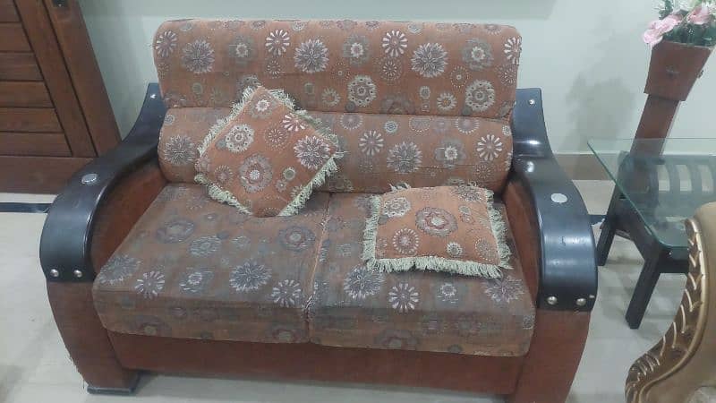 sofa for sale. 0