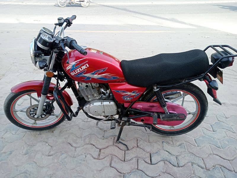 SUZUKI GS 150 SE 1