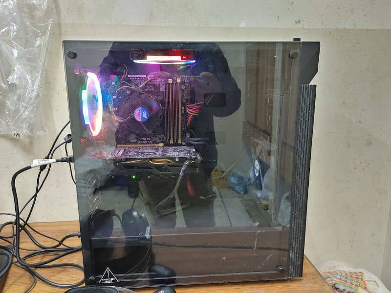 I7 4790 with Gigabyte Rx 580 with HDD and SSD. (read description) 2