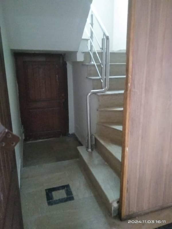 10 marla house for rent in johar town 2