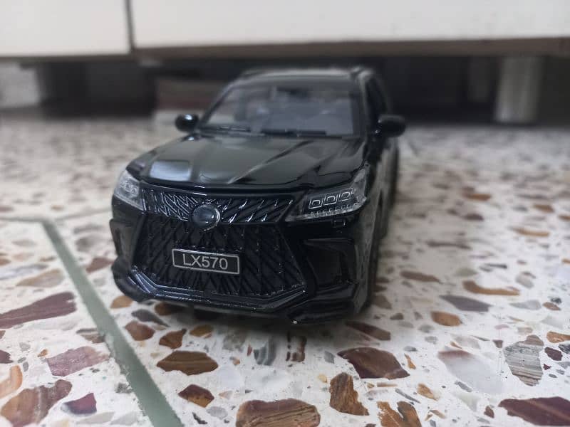 kids model car lexus lx 570 realistic model in good condition 0