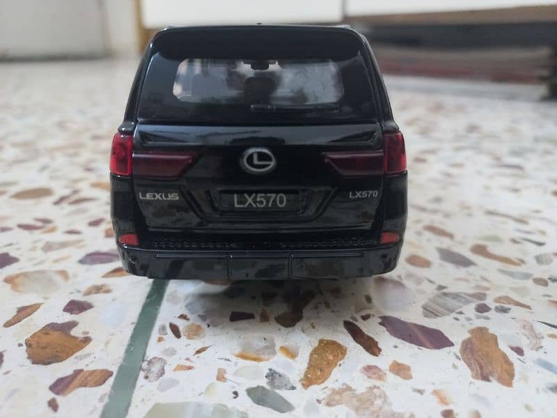 kids model car lexus lx 570 realistic model in good condition 2