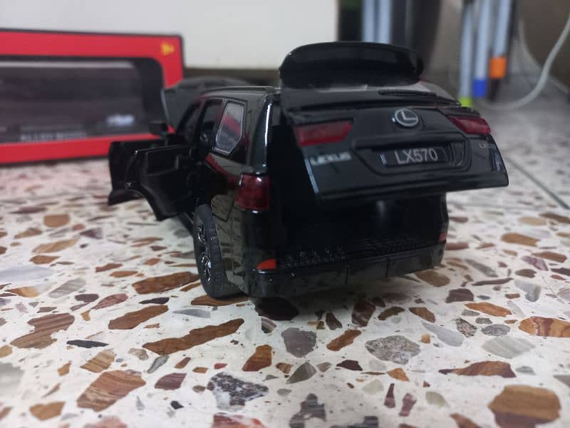 kids model car lexus lx 570 realistic model in good condition 7