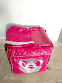 DELIVERY BAG WITH T-SHIRT