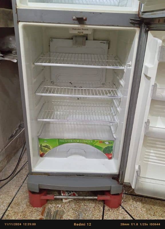 Dawlance Refrigerator in a Good Condition 1