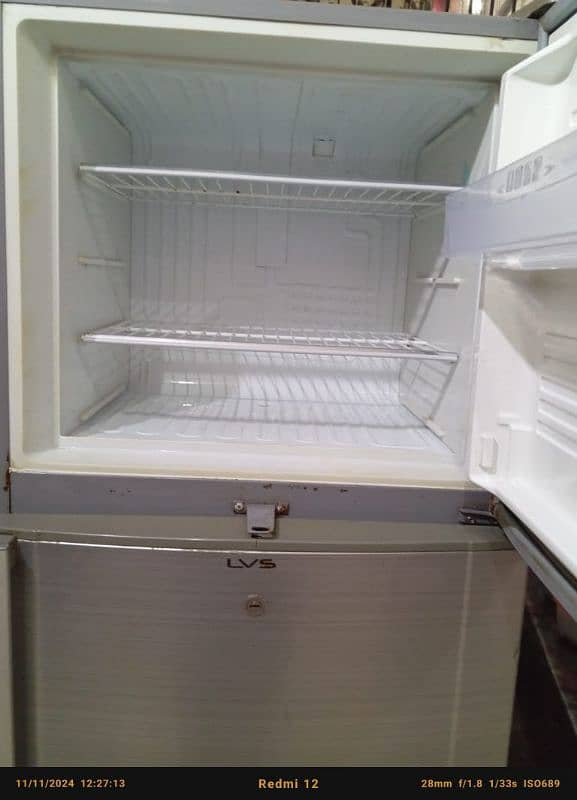 Dawlance Refrigerator in a Good Condition 2