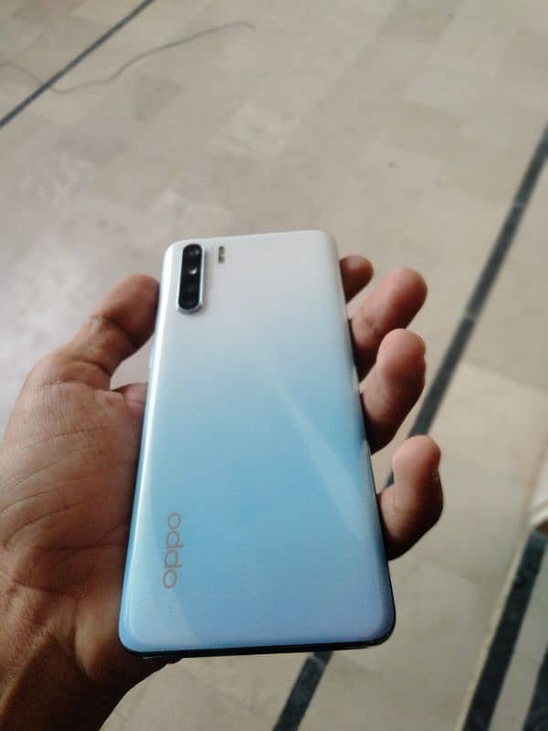 Oppo f15 3