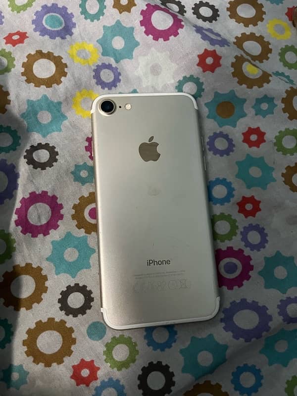 Iphone 7 32 GB PTA APPROVED 5