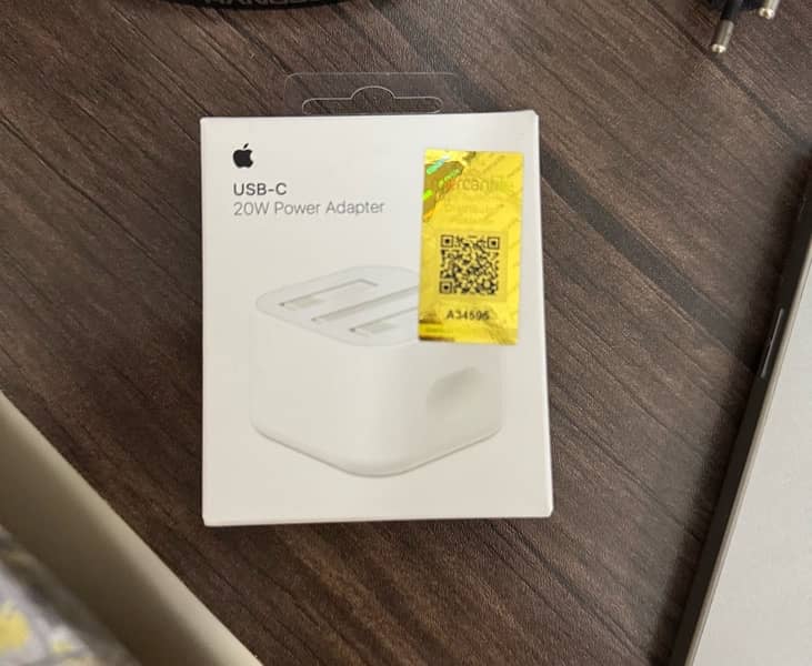 iphone USB-C orriginal charger (marcantile) 1